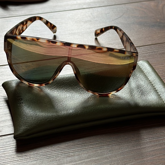 Aire cool sustainable mirrored sunglasses - Picture 3 of 9